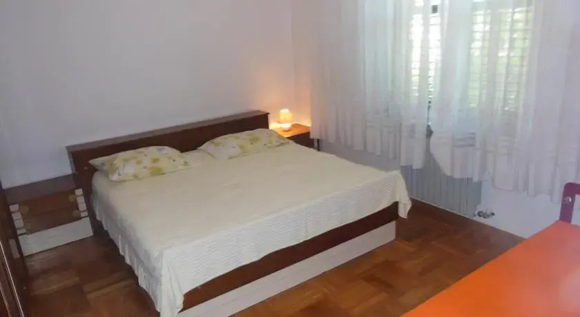Apartmani Draguzet
