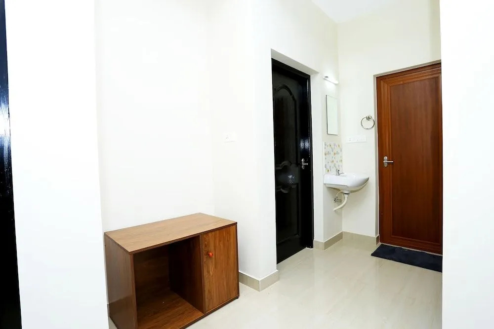 OYO Home 26970 Vibrant 2BHK