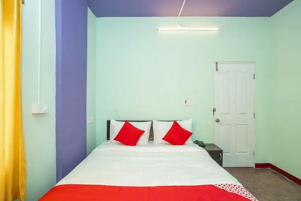 Raikar Residency By OYO Rooms