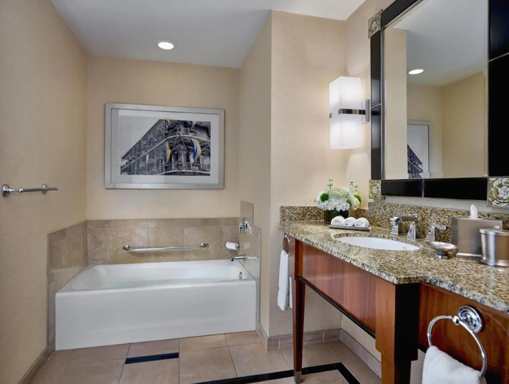 Loews New Orleans Hotel