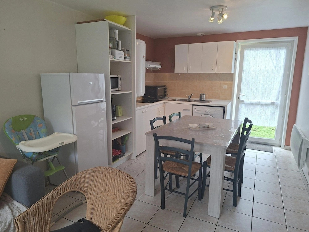 Modern Holiday Home Near the Sea, Le Conquet