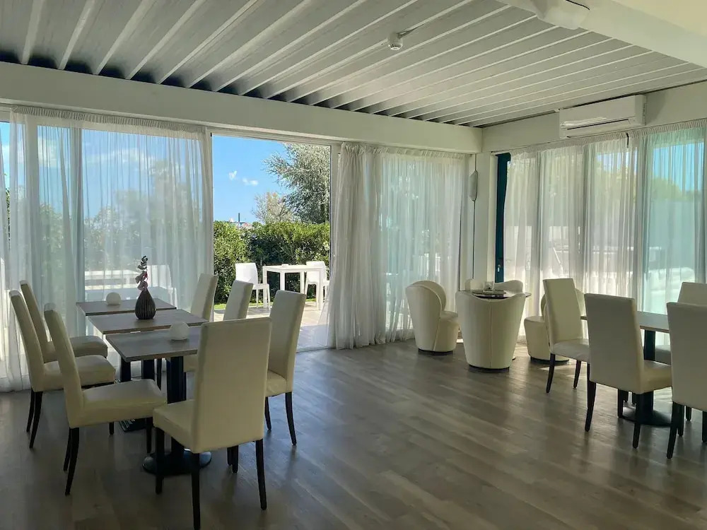 Hotel Aristeo Rimini fronte mare