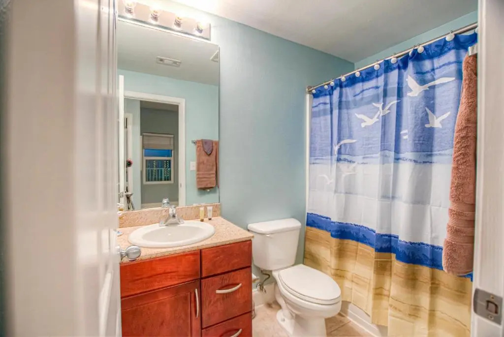 BEAUTIFUL 3 BD Laketown Wharf 1138- Best Amenities!