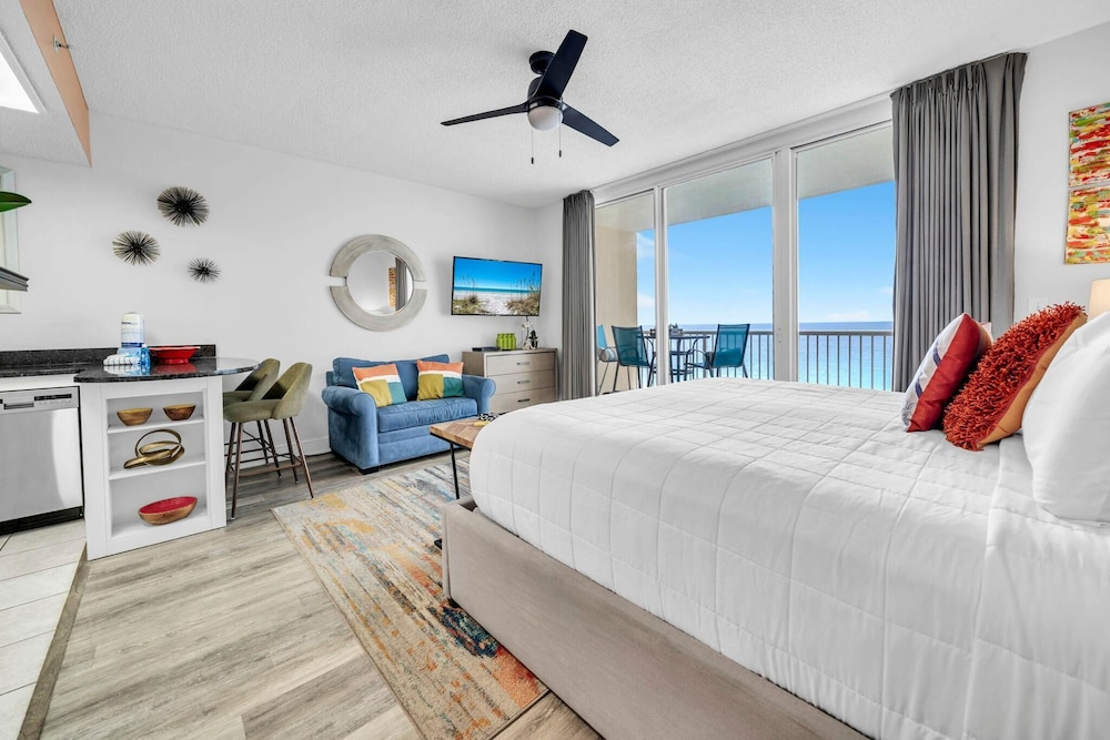 Majestic Beach Towers 1-1209