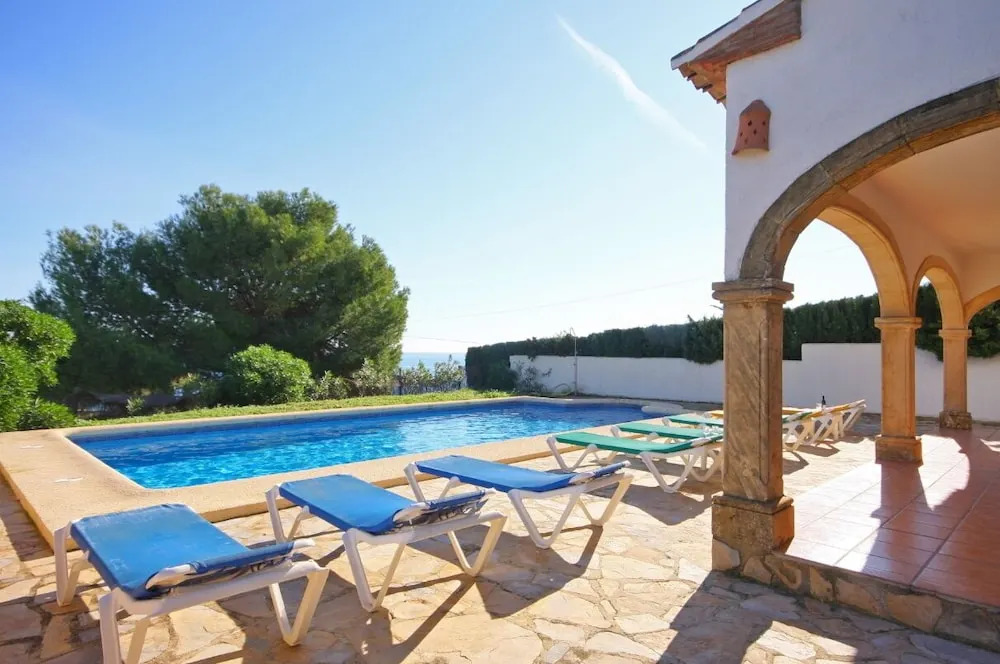 Villa - 4 Bedrooms with Pool, WiFi and Sea views - 105045