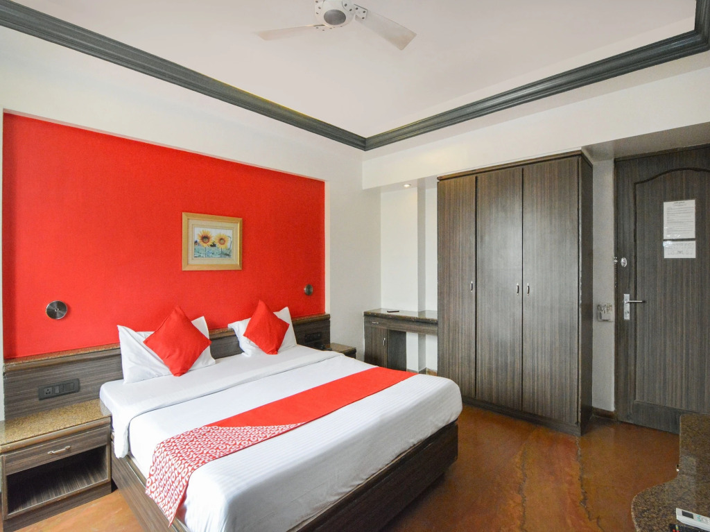 OYO 17243 Hotel Celebration Inn