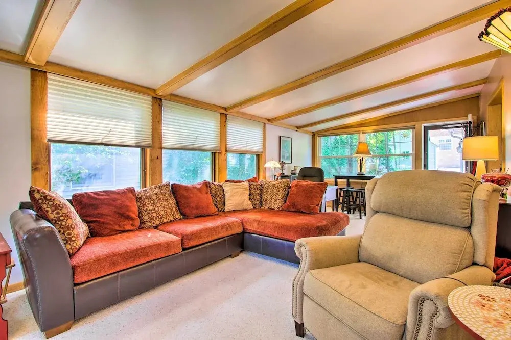 Elegant Home w/ Deck, 5 Blocks to Mayo Clinic
