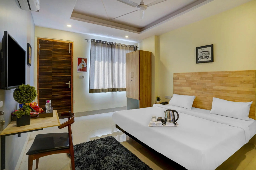 OYO Townhouse 83397 Jagatpura & Pratapnagar