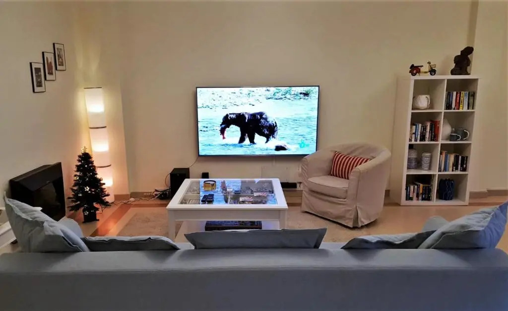 La Buena Vida Holiday Homes - Luxury, modern & spacious, 2 bedroom duplex, townhouse with full kitchen, and three pools in the community, 3 min drive or 13 min walk to Puerto Banus