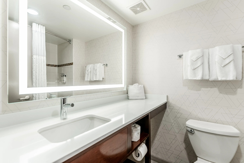 Holiday Inn Express Philadelphia Penns Landing by IHG