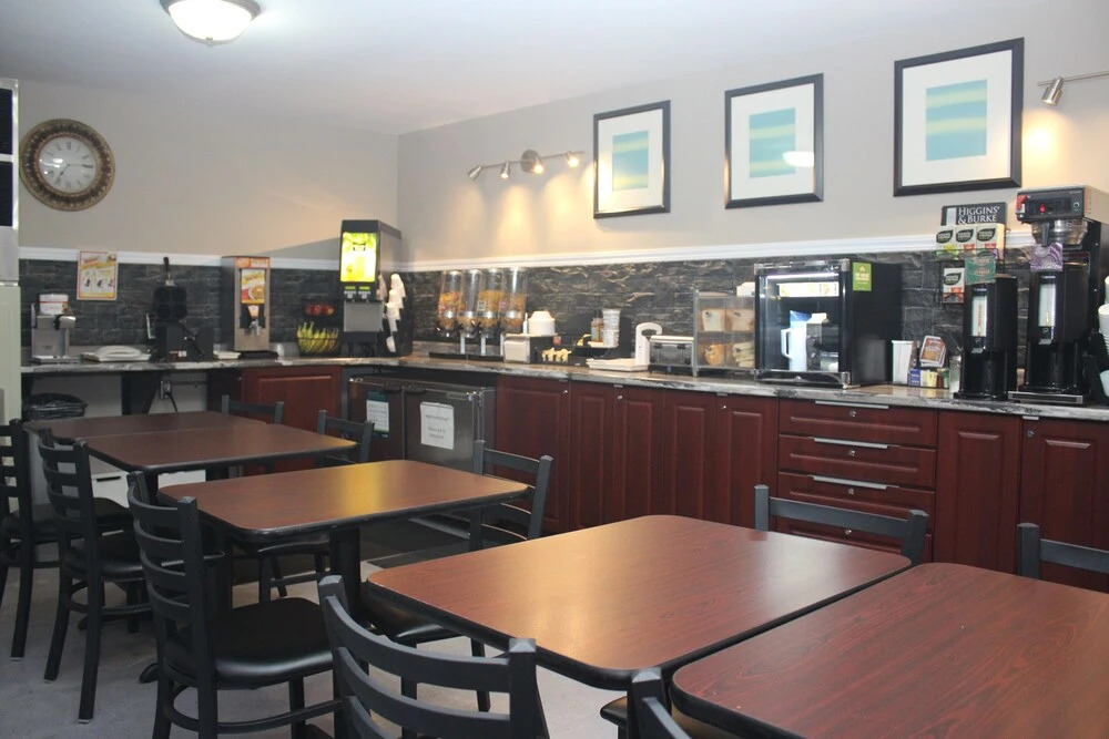 Moonlight Inn and Suites Sudbury