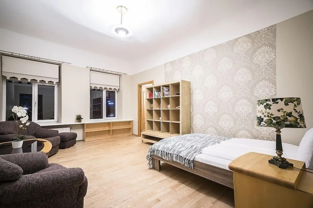 Ап-ты WINWINSTAY с вид. на реку, Старый город
