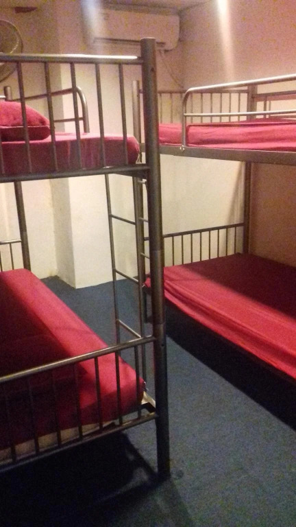 Submarine Guest House Central Market - Hostel