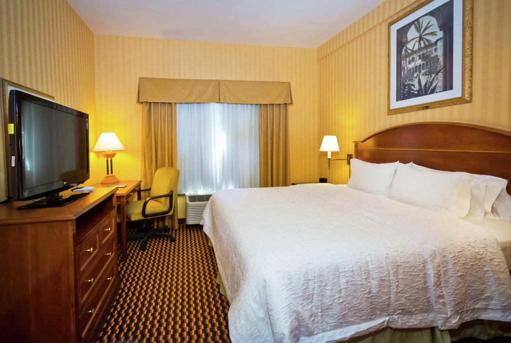 Hampton Inn & Suites Sacramento-Cal Expo