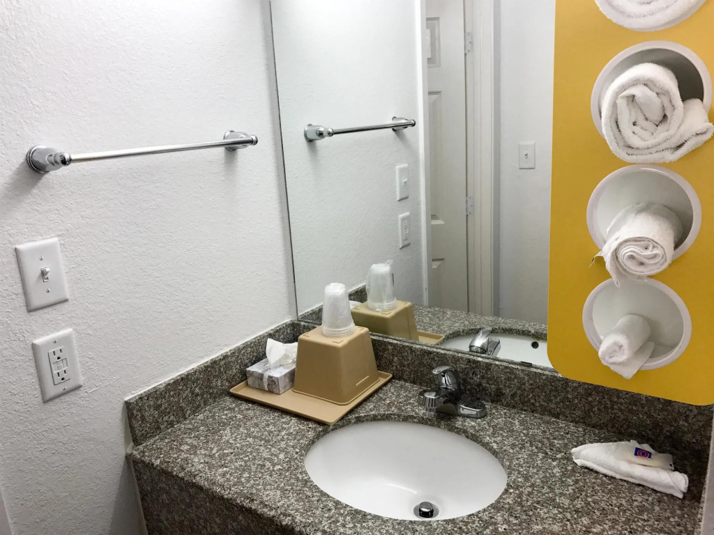 Studio 6-Bryan, TX - University Area