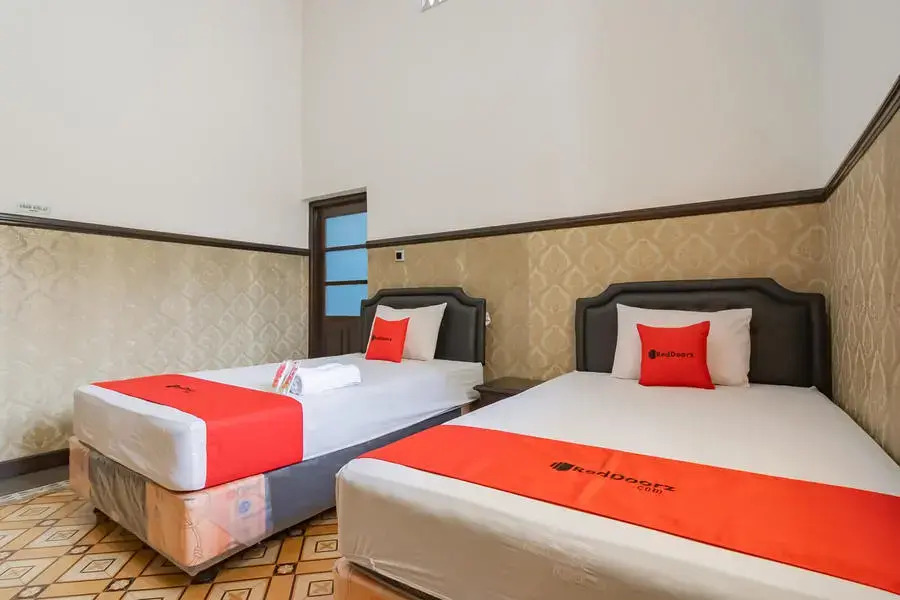 RedDoorz Syariah @ Kolonial Guest House