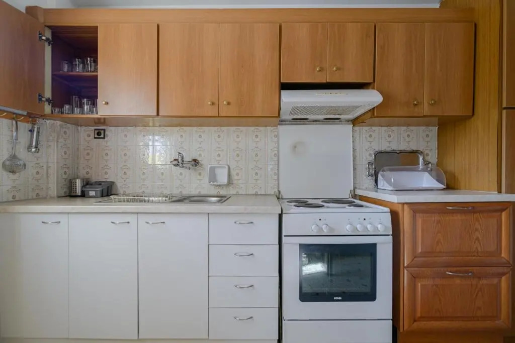Brand new, sunny & comfy flat @ Koukaki up to 8ppl