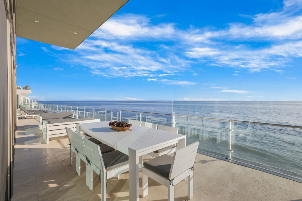 Malibu Glass Estate in Malibu, Malibu