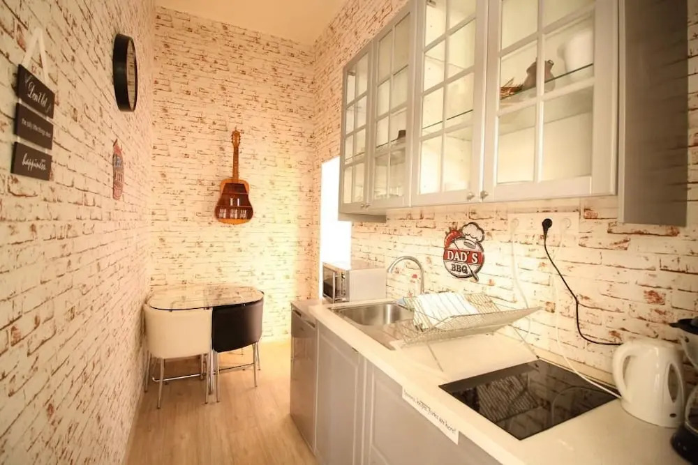Susan Apartment near Blaha Lujza Square