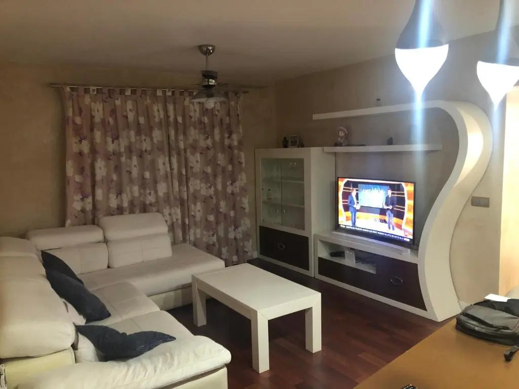 Lavish Villa in Puerto de Santa Maria With Swimming Pool