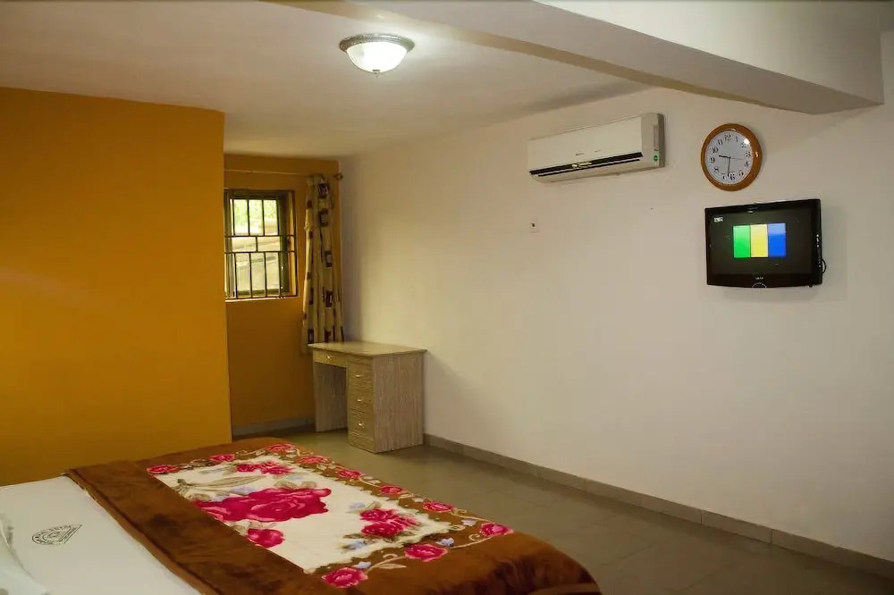 Modak Royal Hotel