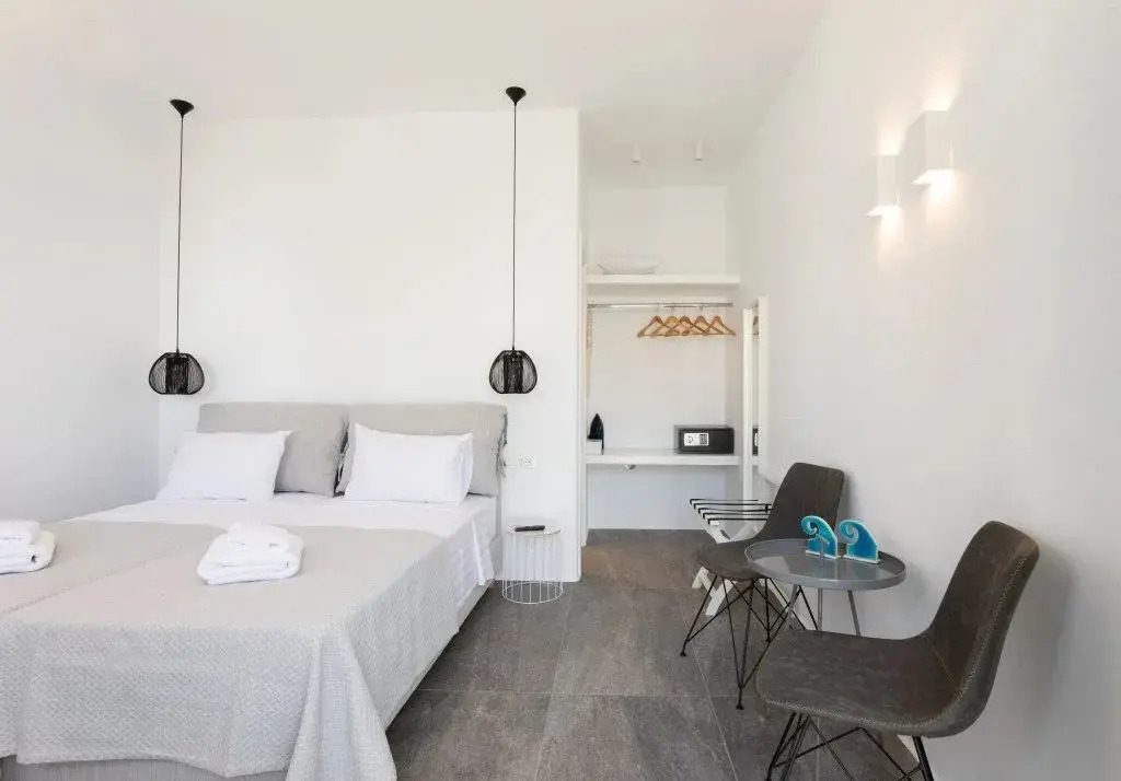 Mytheo Luxury Studios