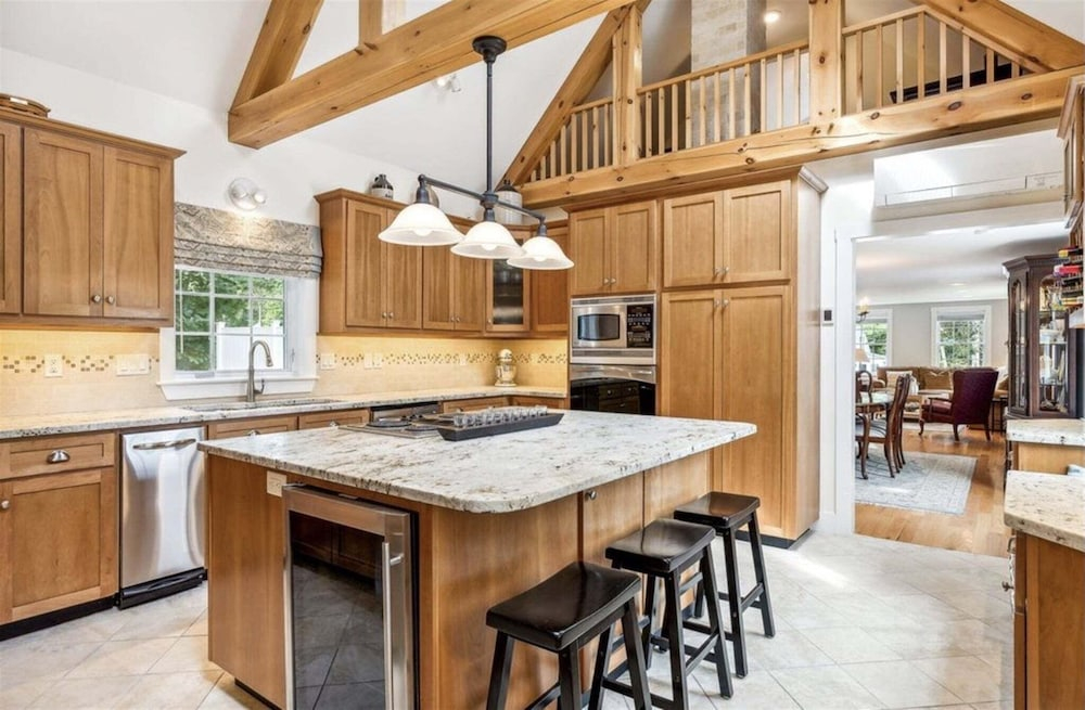 Lakeside Retreat Limit 10 3 Bedroom Home