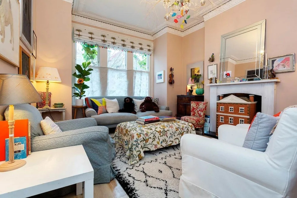 Rylett Crescent Family House