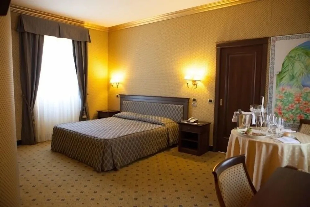 Hotel Don Carlo