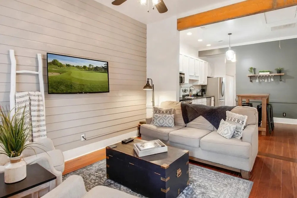 New Listing! Dreamy Townhome W/ Private Backyard 2 Bedroom Townhouse