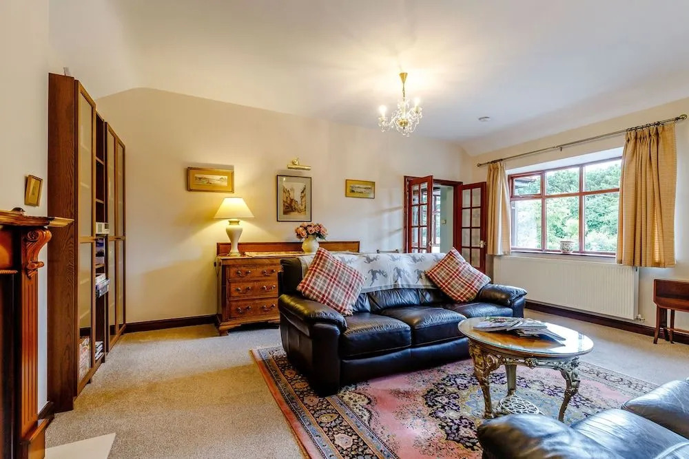 Molls Cottage