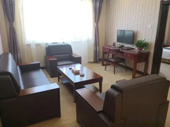 Kezuo Houqi Bowang Hotel (Ganqika Railway Station Bus Station)