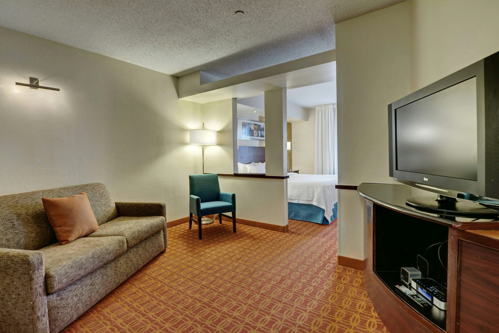 Fairfield Inn and Suites by Marriott Potomac Mills Woodbridge