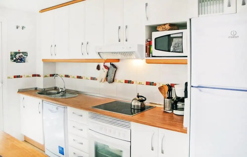 Apartment With 2 Bedrooms in Alicante, With Shared Pool, Enclosed Garden and Wifi - 2 km From the Beach