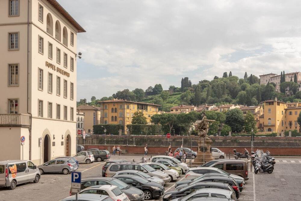 Lungarno View