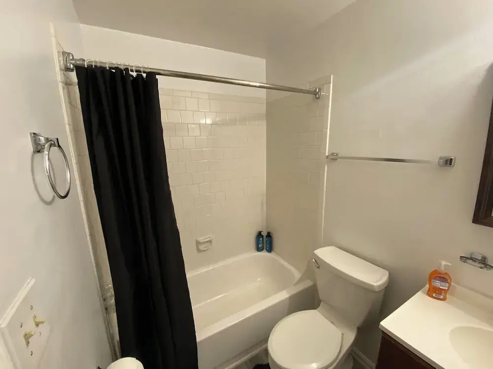 Cozy Hampton townhouse