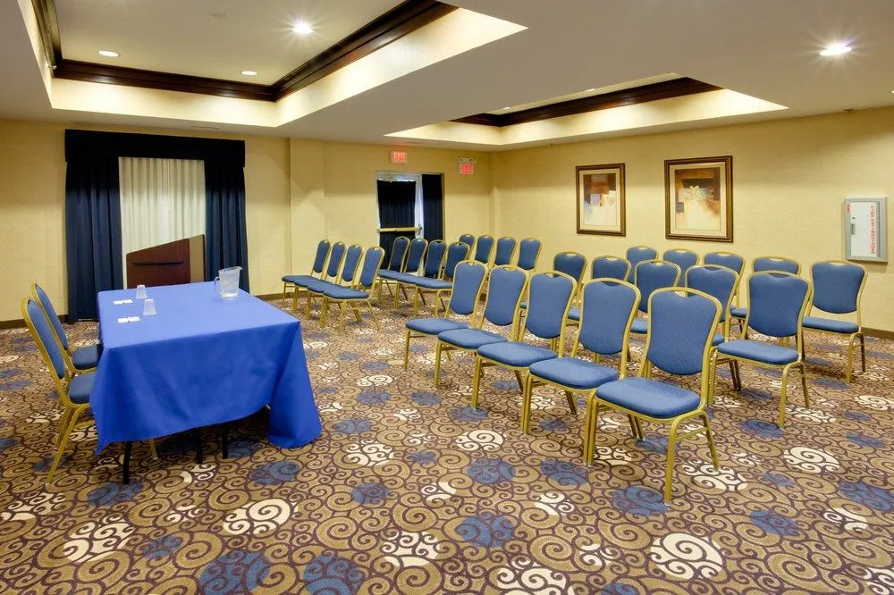 Holiday Inn Express Tower Center New Brunswick by IHG