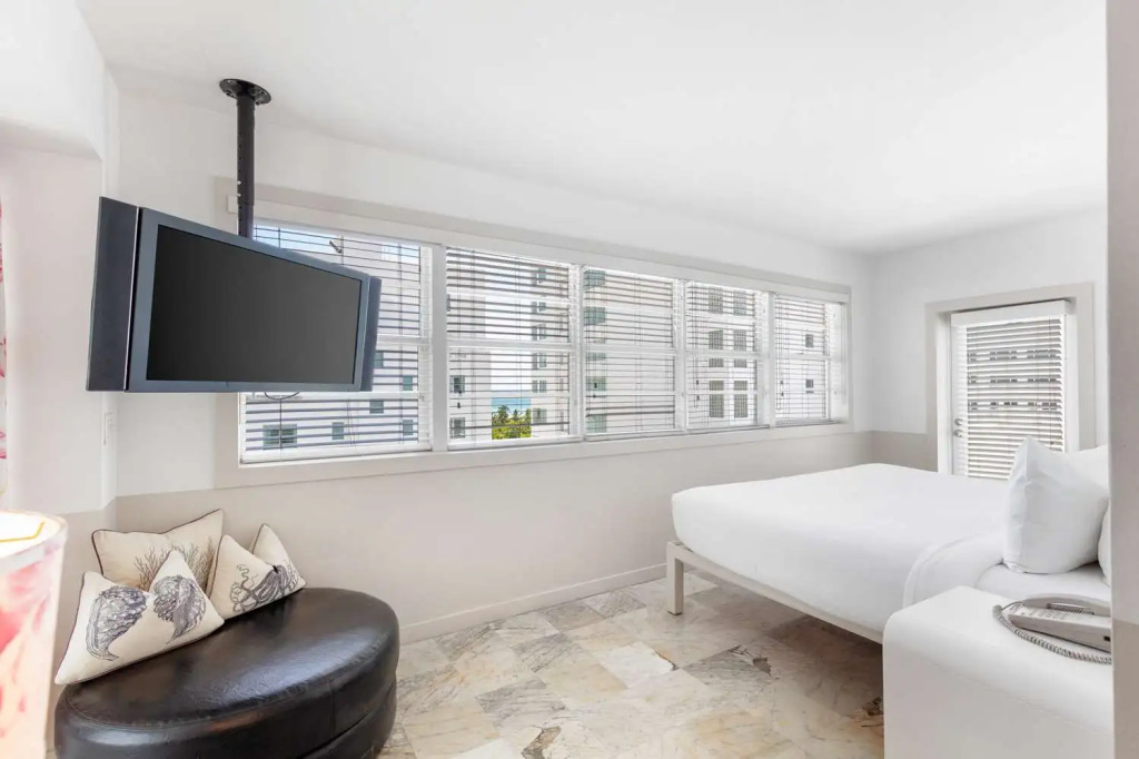 Townhouse Hotel