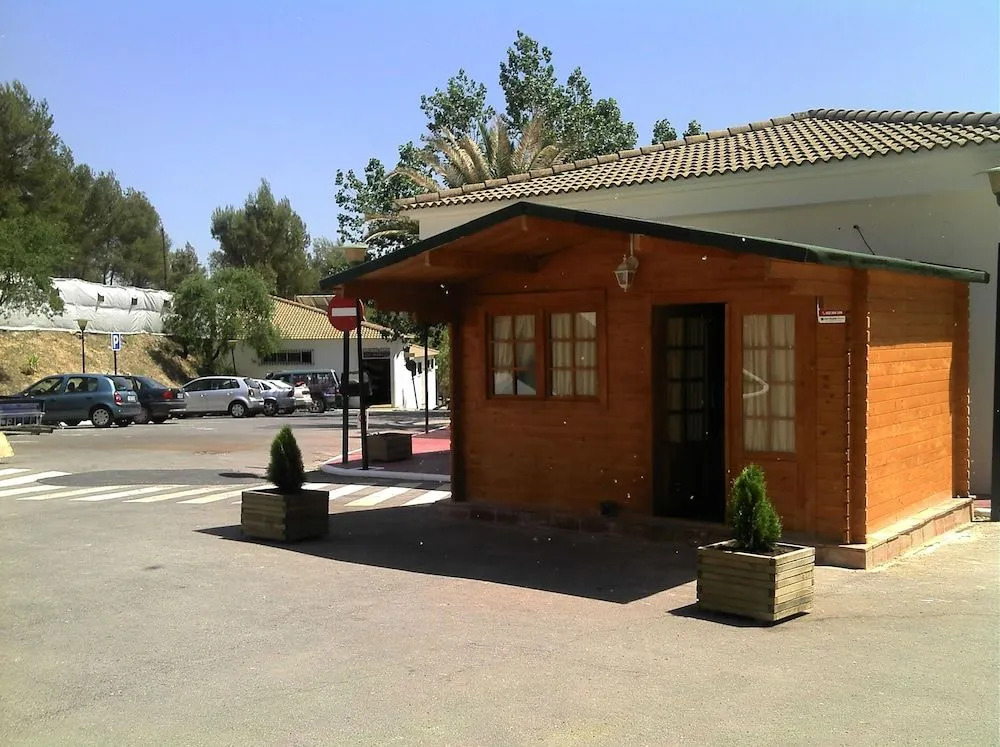 CENTRO DE OCIO ALÚA Bungalows Camping Rafting Benamejí