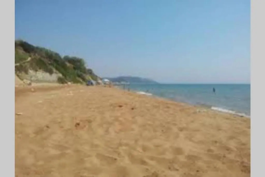 Pozzo House Corfu - Traditional House for 3 near Agios Georgios Beach