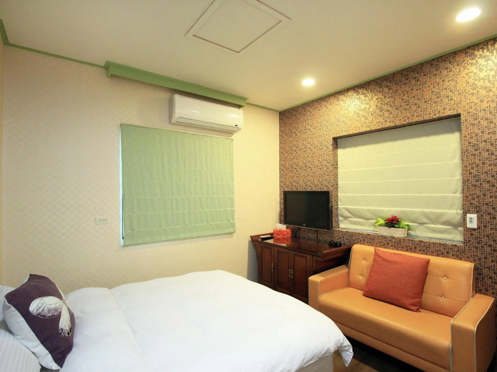 Hyaline Guesthouse