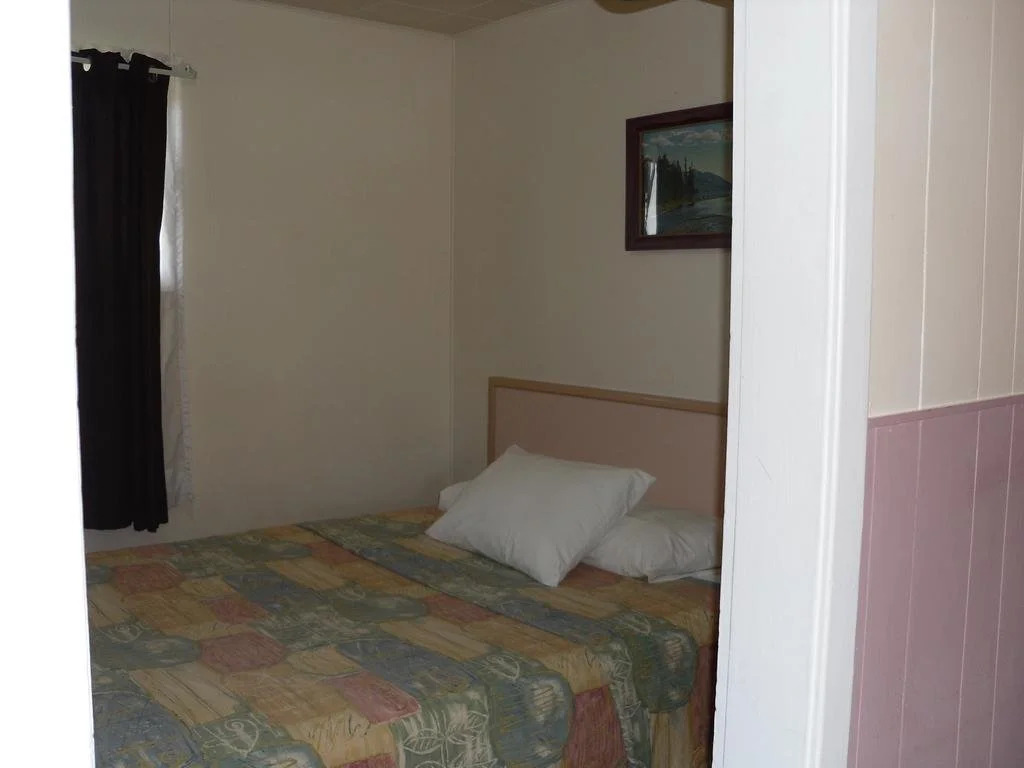 Hotel Bethel - Fort MacLeod, AB