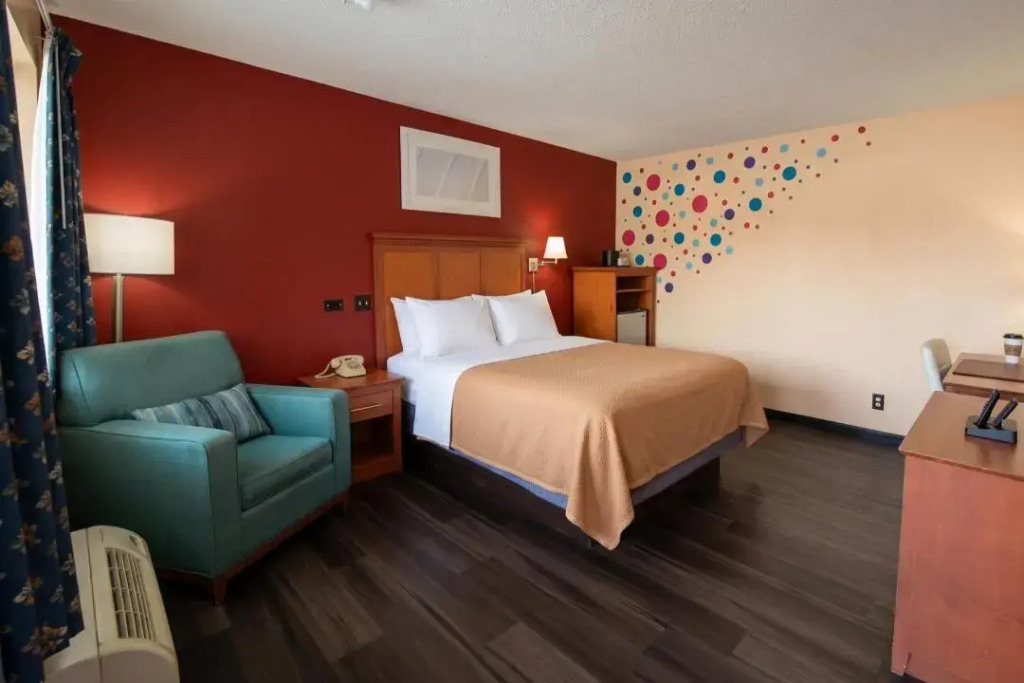 Travelers Inn by OYO Longview Kelso