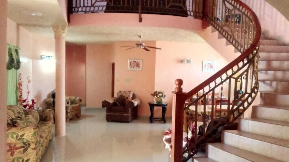 rush bond villa