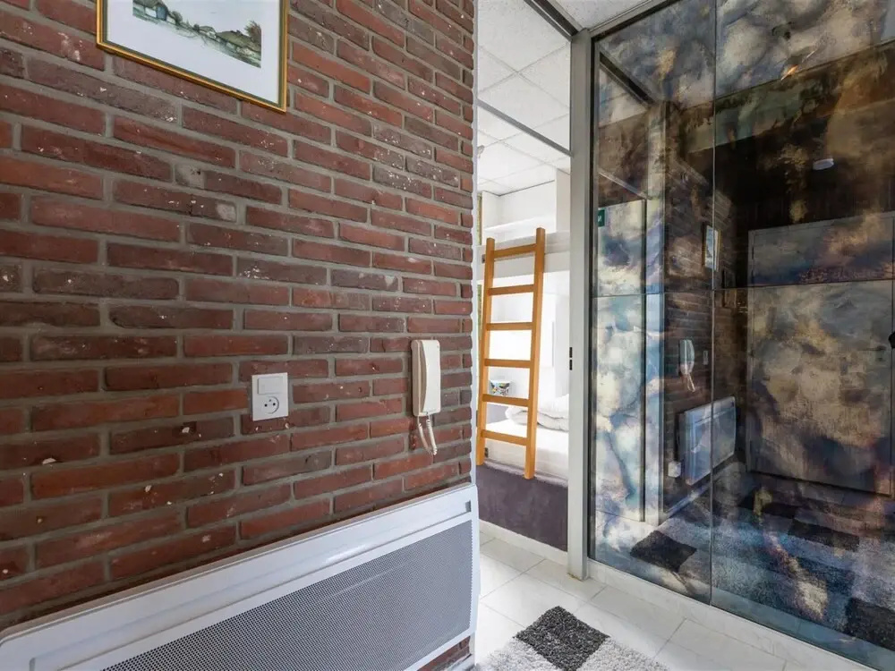 Apartment on Zeedijk With Sea Views