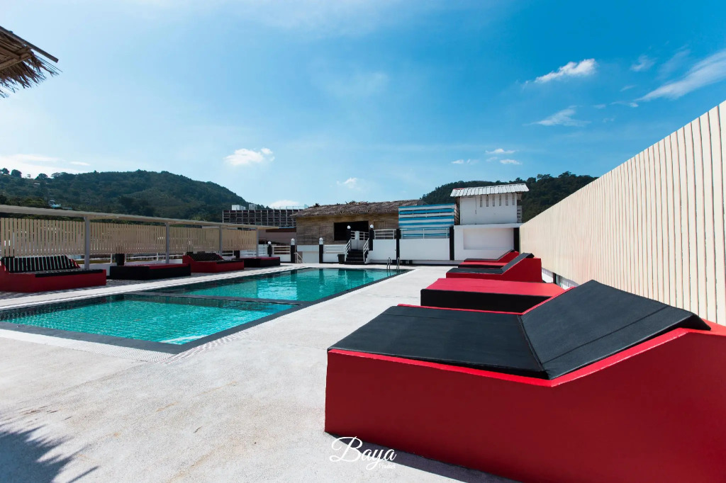 Hotel Baya Phuket - Rooftop Pool, Next to Food Market & Steps to Beach
