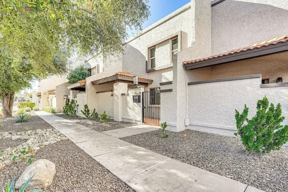 Unit 1 Mi to Old Town Scottsdale! Bring Your Pets