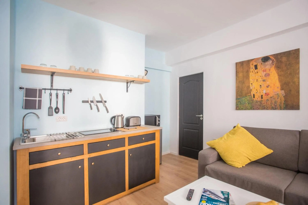 Central Garden by CityLife Suites