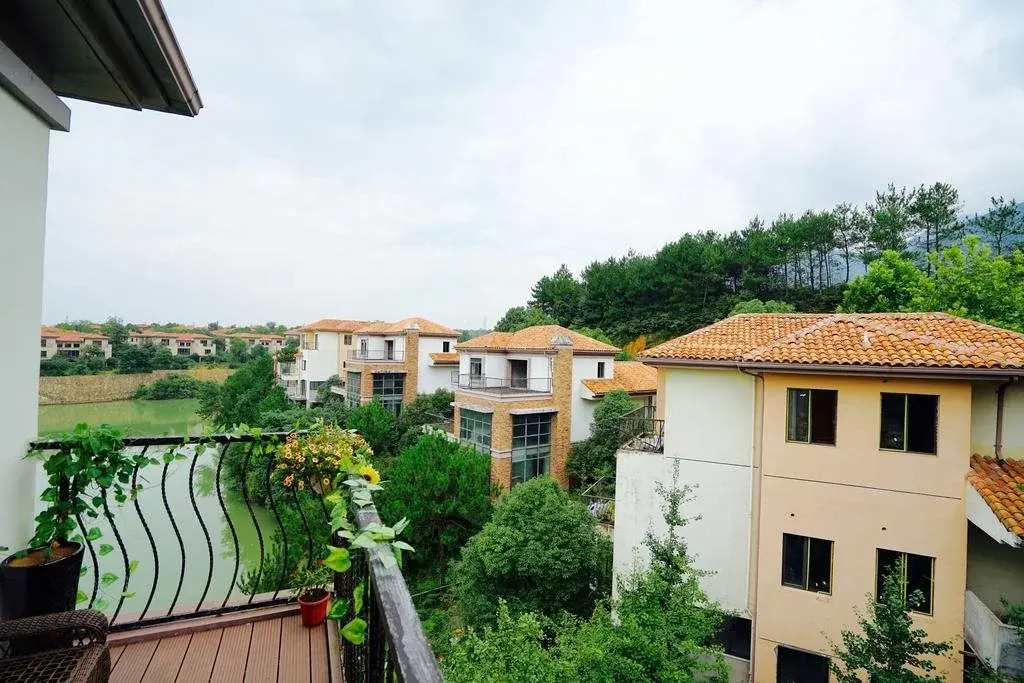 Yiyun Lakeside Hotel