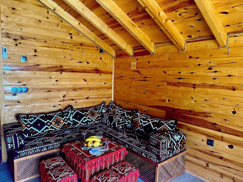 Celazeni̇ Bungalov